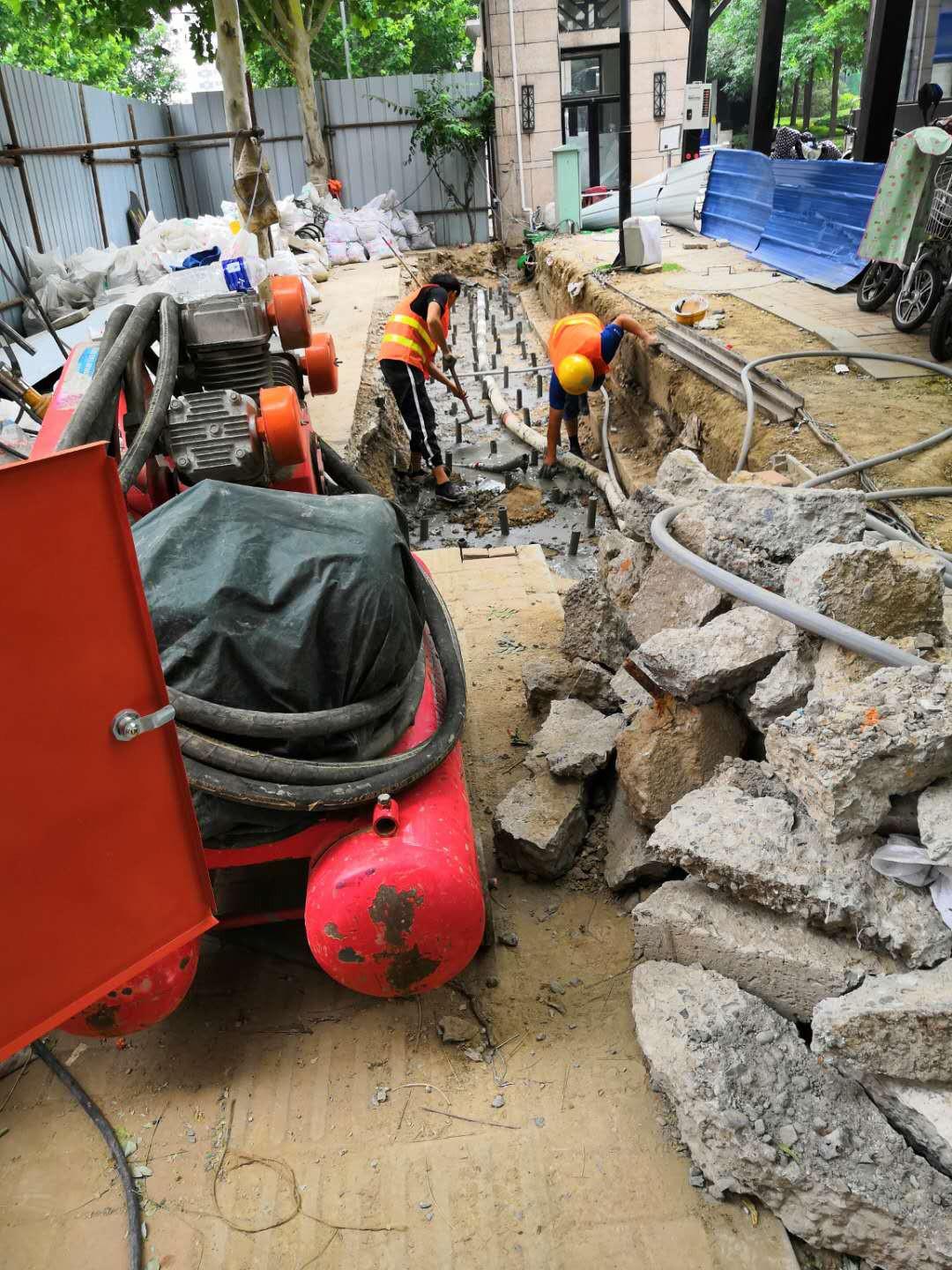 五指山地基加固解决房子的地基下沉问题